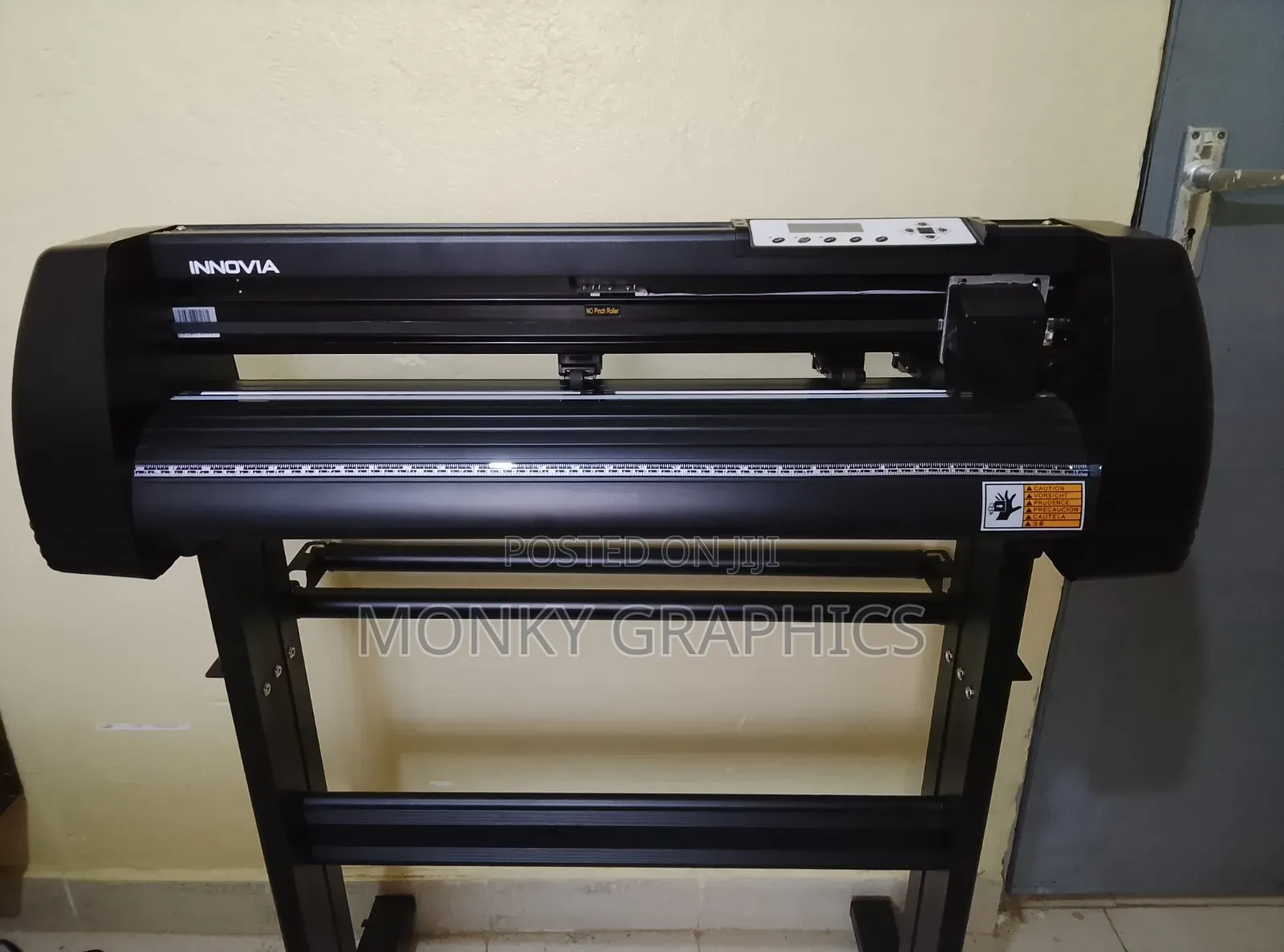 Quick Sale!! Innovia 2ft Vinyl Plotter Machine With Contour Cutting
