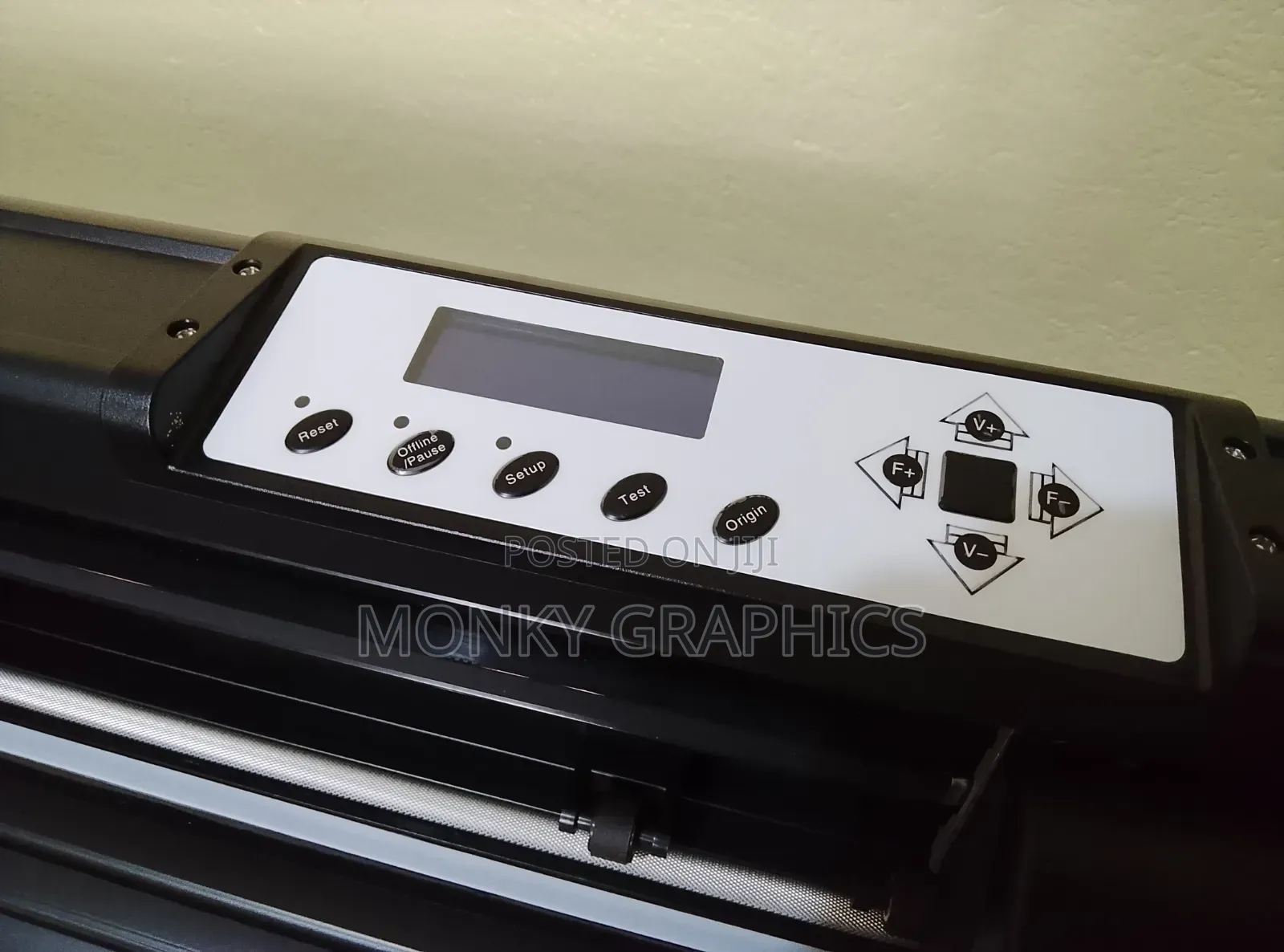 Quick Sale!! Innovia 2ft Vinyl Plotter Machine With Contour Cutting