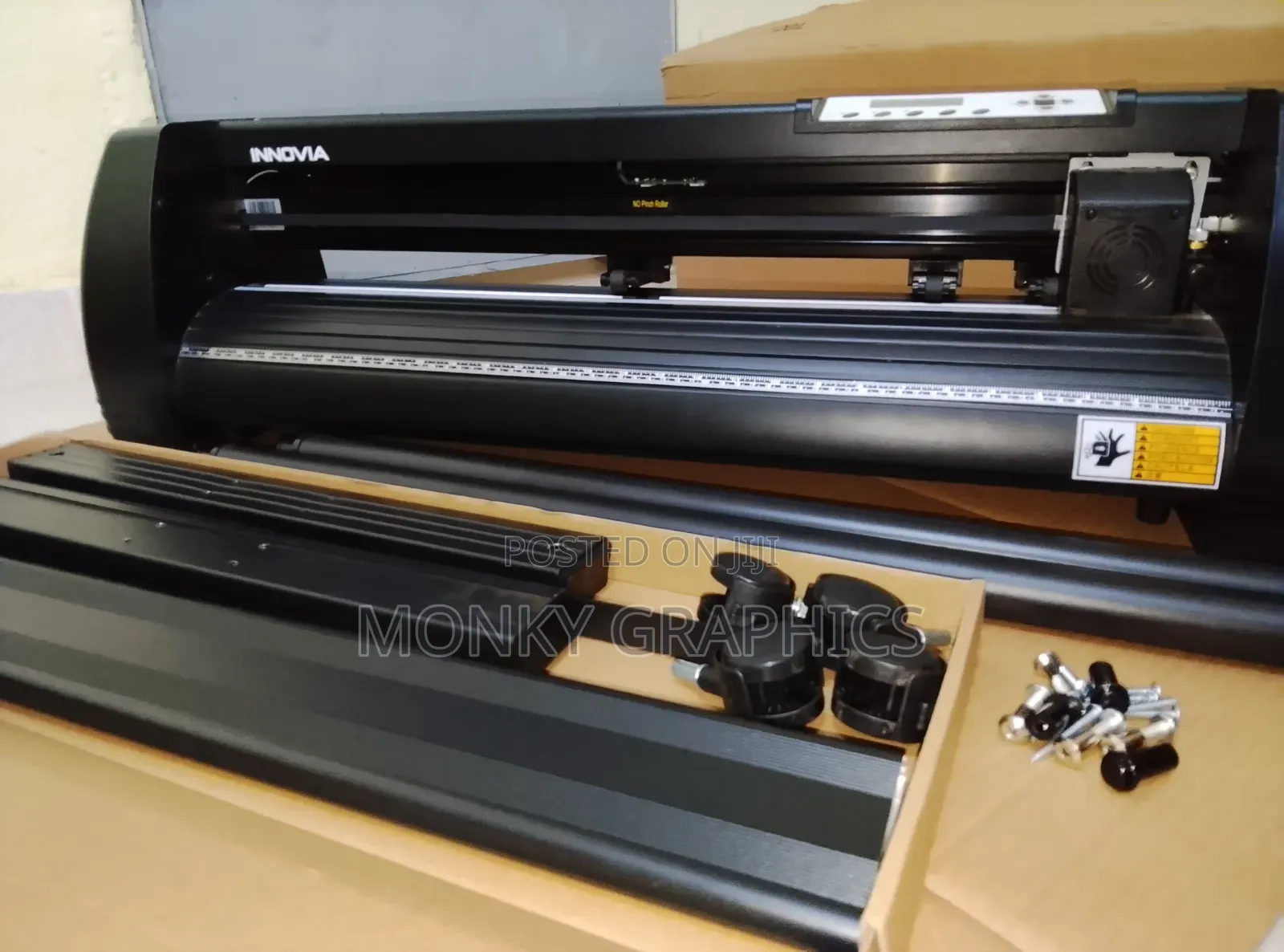 Quick Sale!! Innovia 2ft Vinyl Plotter Machine With Contour Cutting