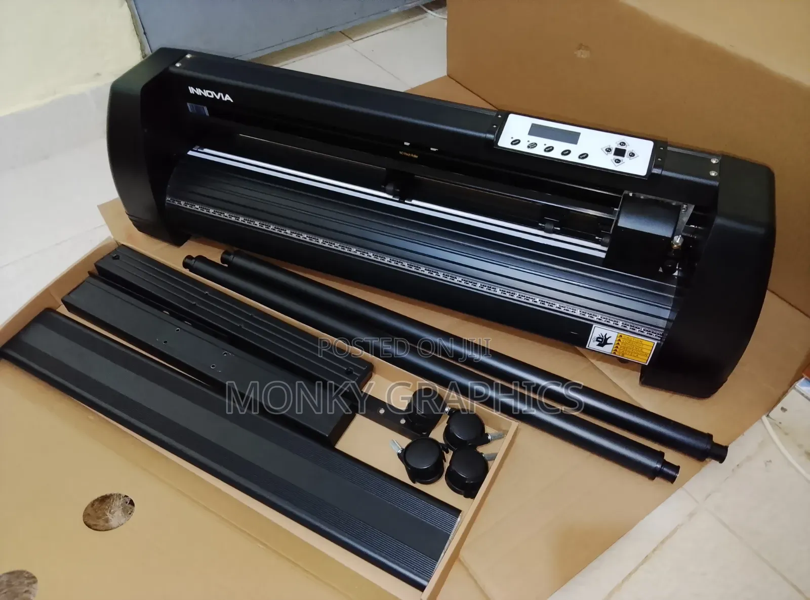 Quick Sale!! Innovia 2ft Vinyl Plotter Machine With Contour Cutting