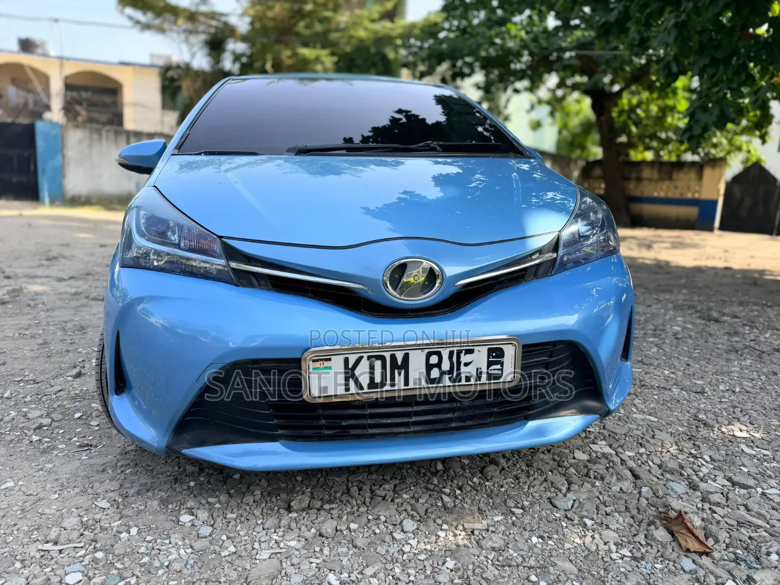 Toyota Vitz 2016 Blue