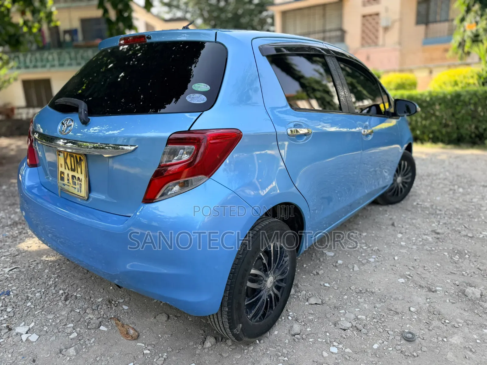 Toyota Vitz 2016 Blue