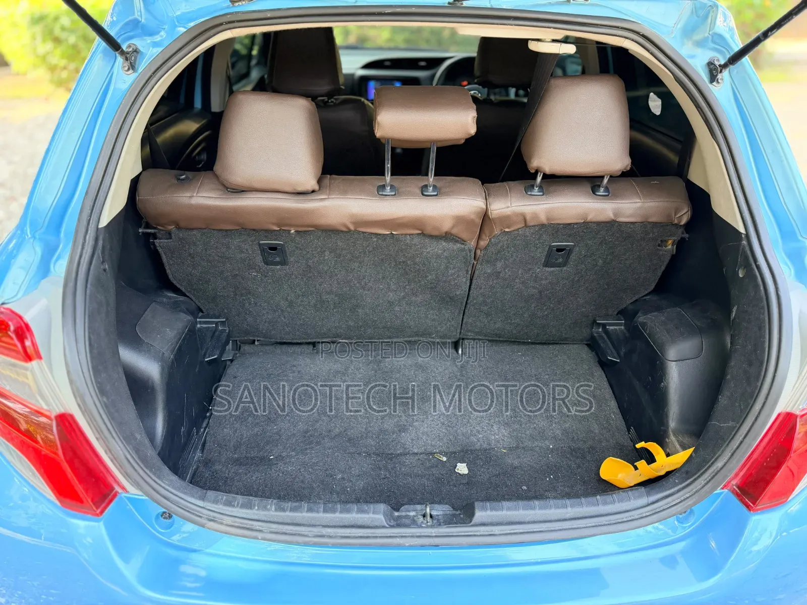 Toyota Vitz 2016 Blue