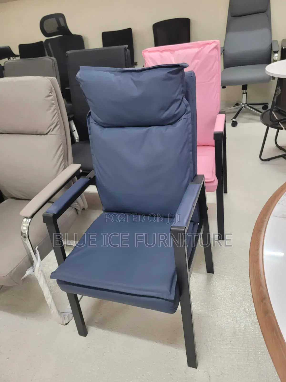 Comfort Executive Chair With Padded Hand
