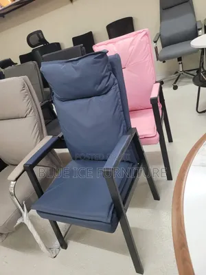 Comfort Executive Chair With Padded Hand