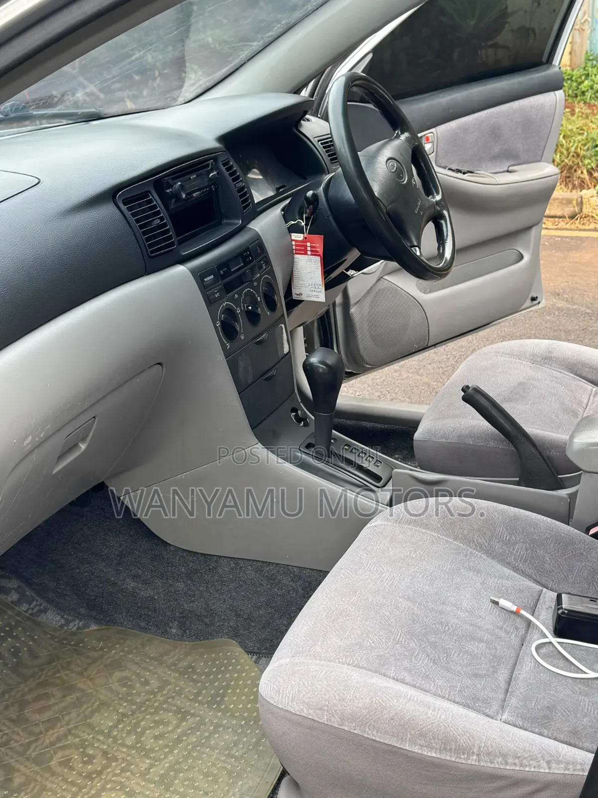 Toyota Corolla 1999 Silver