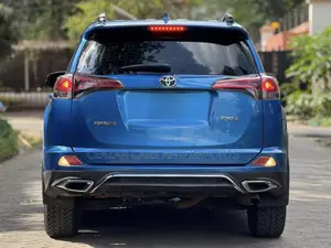 Toyota RAV4 2018 Blue