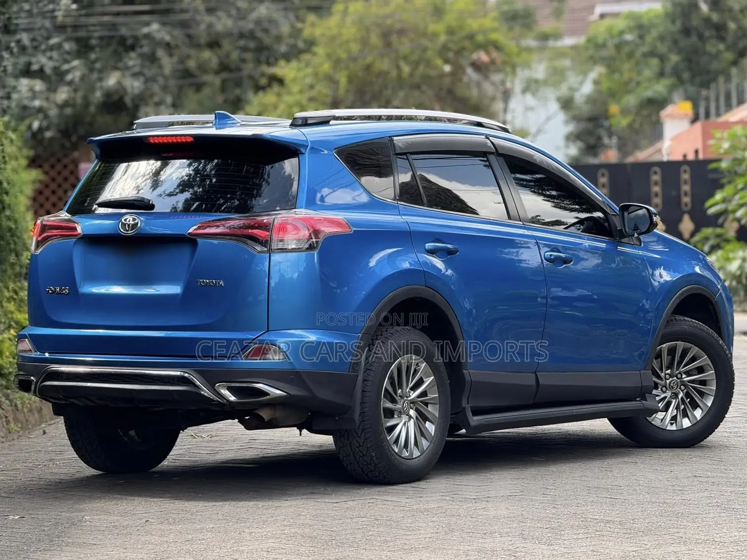Toyota RAV4 2018 Blue
