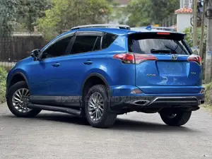 Toyota RAV4 2018 Blue