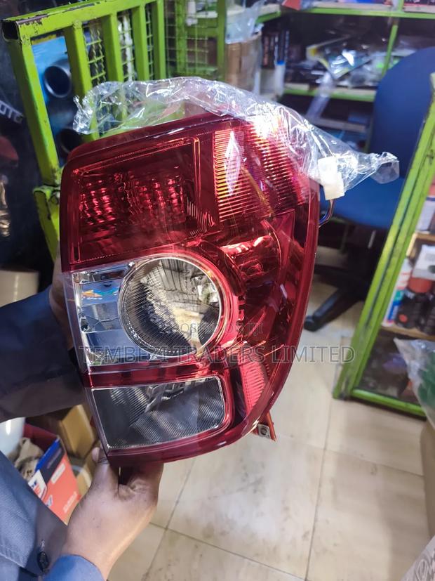 Toyota Ist New Shape Tail Light / Rear Lamp - thumbnail 2