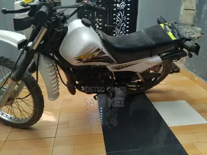 Yamaha DT175 2021 White