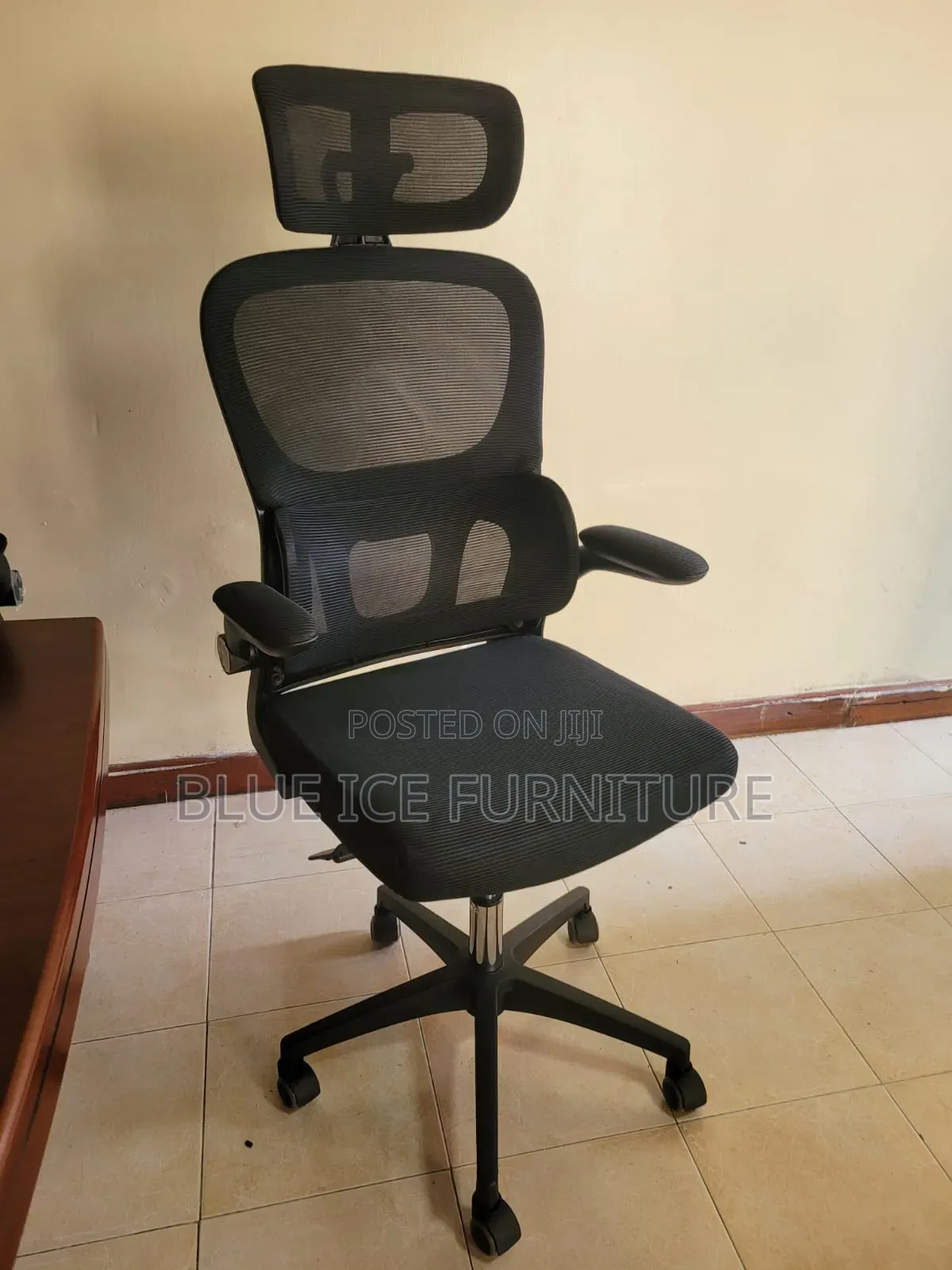 Office Headrest Chair With Flipping Hand