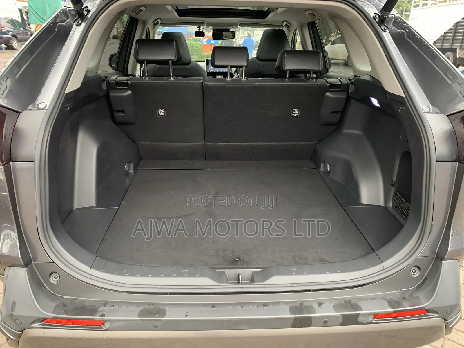 Toyota RAV4 Limited AWD 2019 Silver
