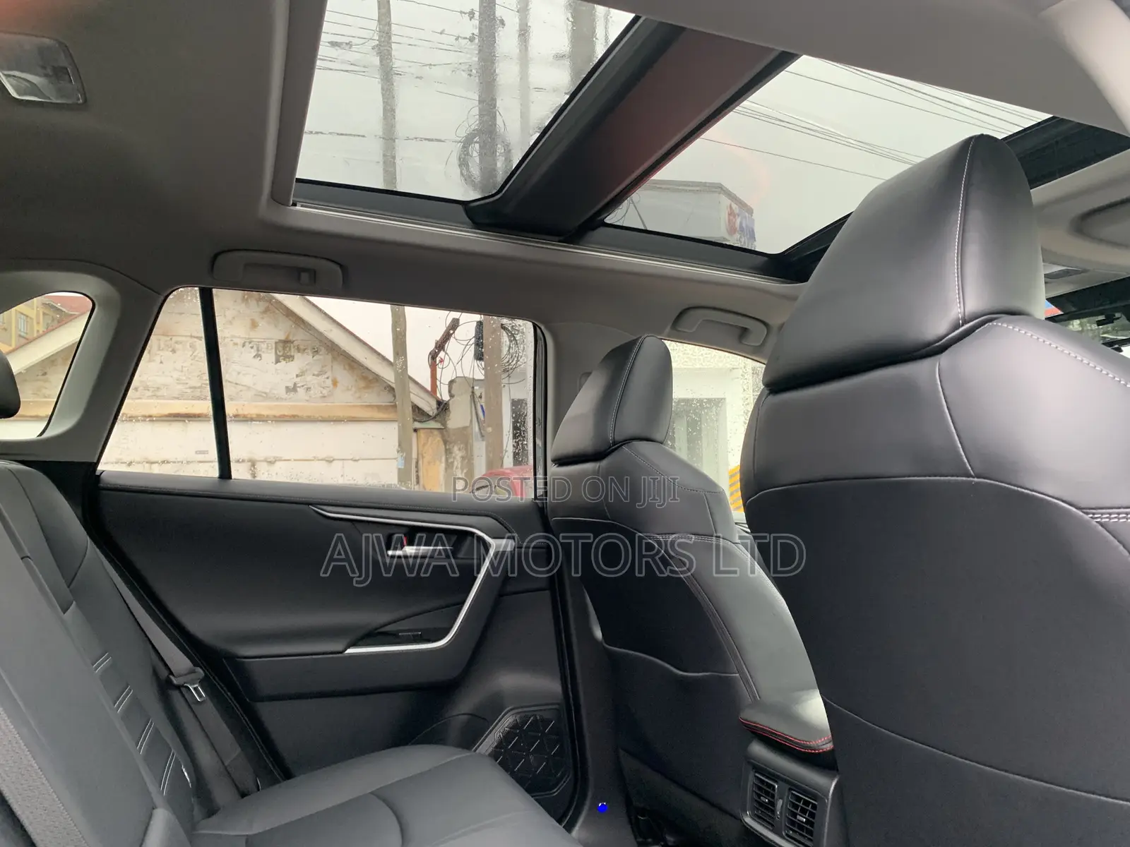 Toyota RAV4 Limited AWD 2019 Silver