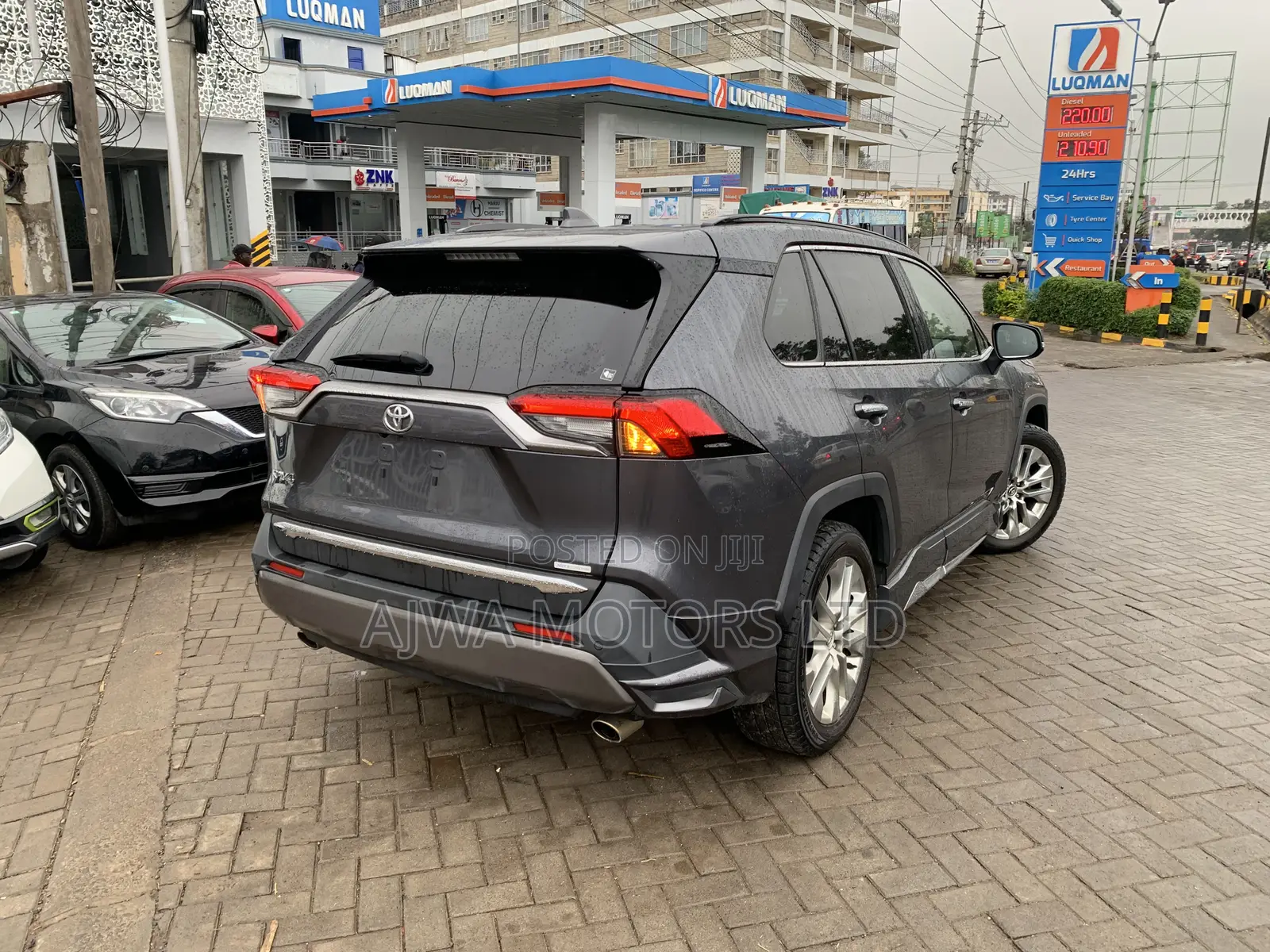 Toyota RAV4 Limited AWD 2019 Silver