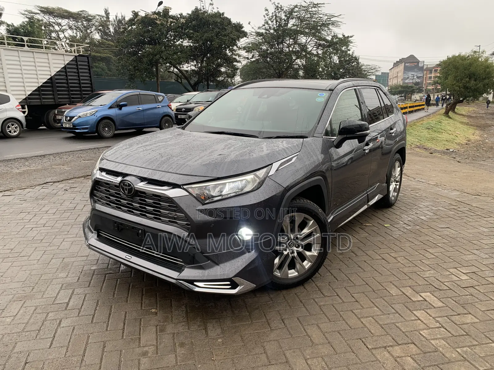 Toyota RAV4 Limited AWD 2019 Silver