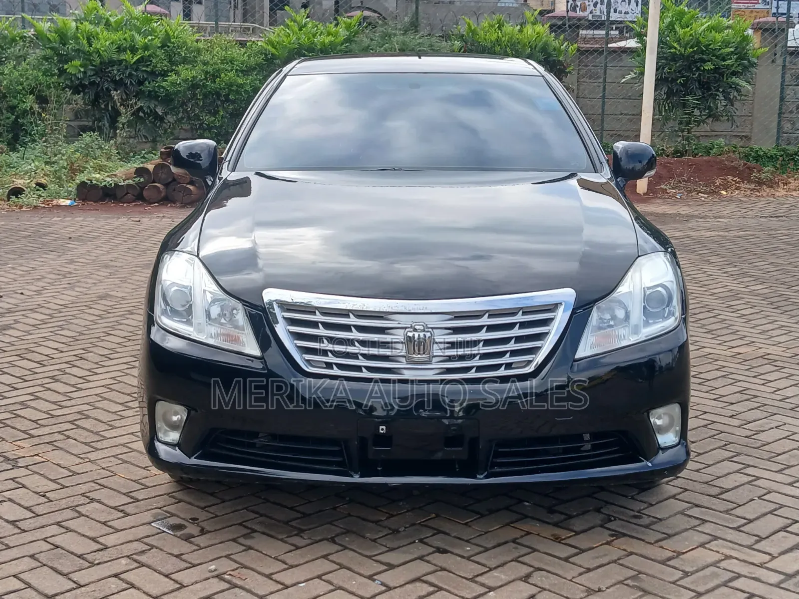 Toyota Crown 2012 Black