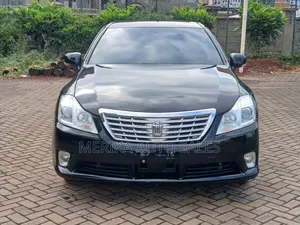 Toyota Crown 2012 Black