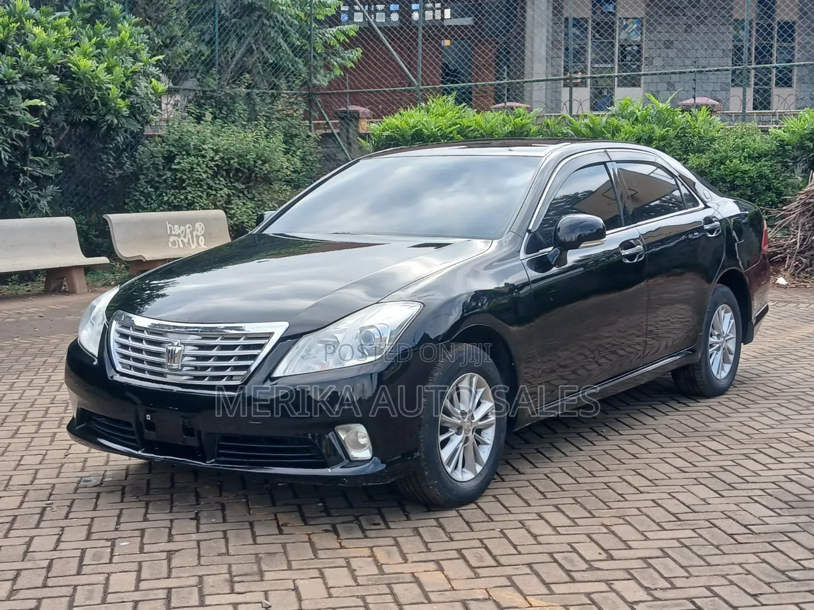 Toyota Crown 2012 Black
