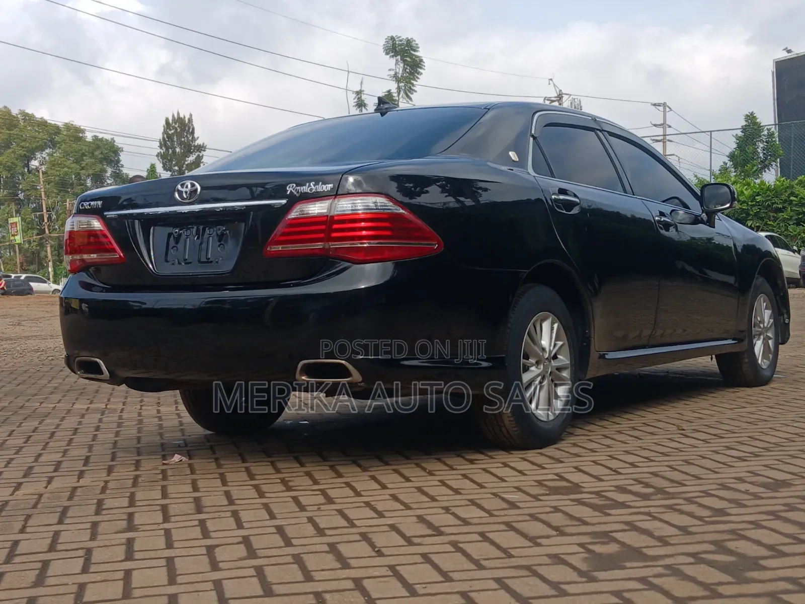 Toyota Crown 2012 Black
