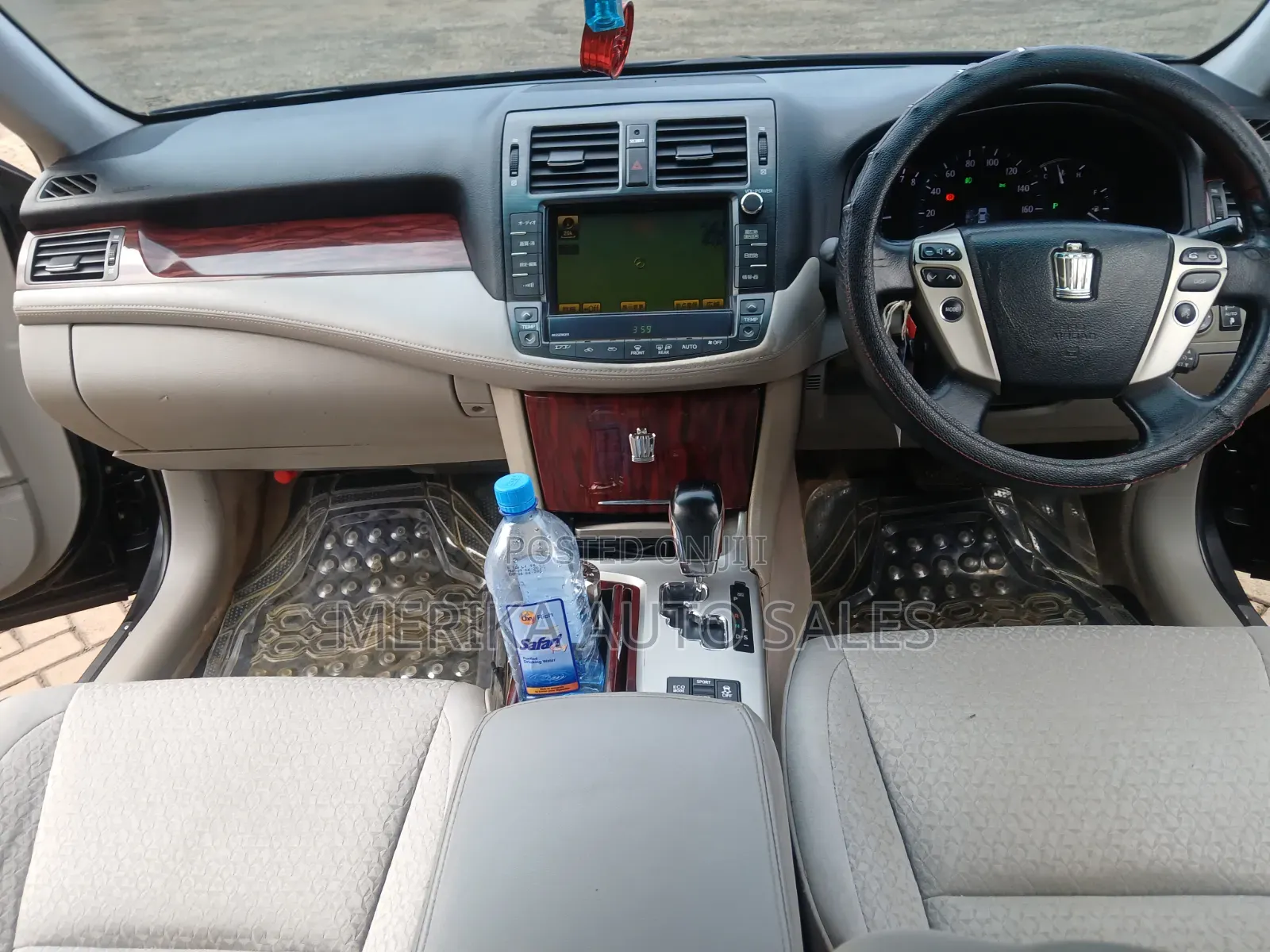 Toyota Crown 2012 Black