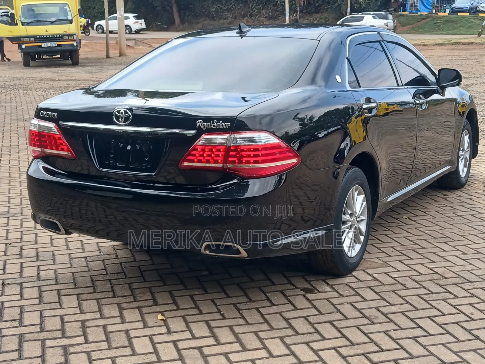 Toyota Crown 2012 Black