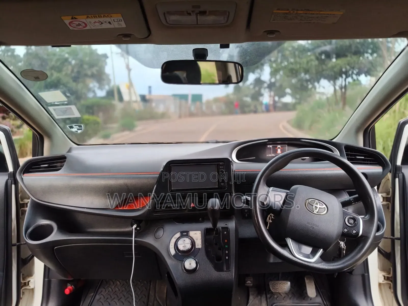 Toyota Sienta 2016 White