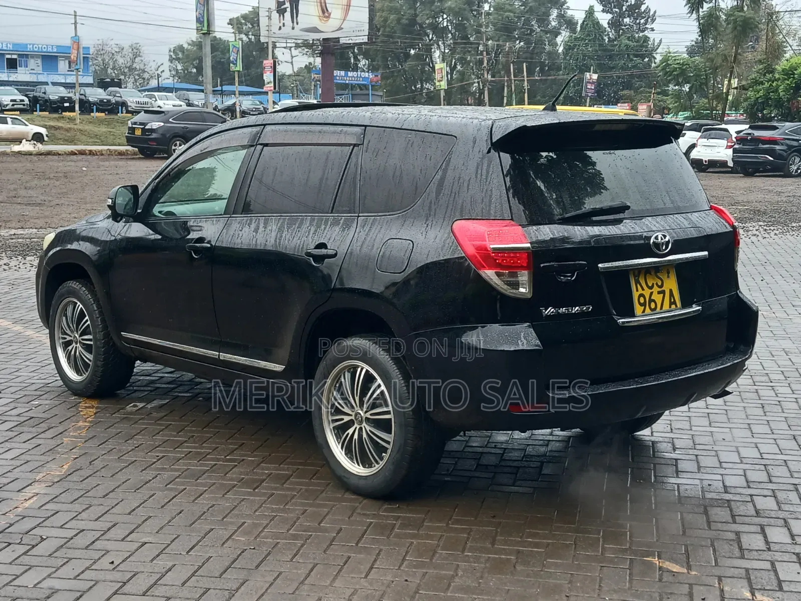 Toyota Vanguard 2011 Black