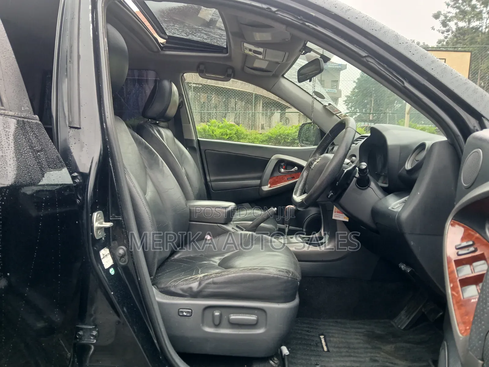 Toyota Vanguard 2011 Black