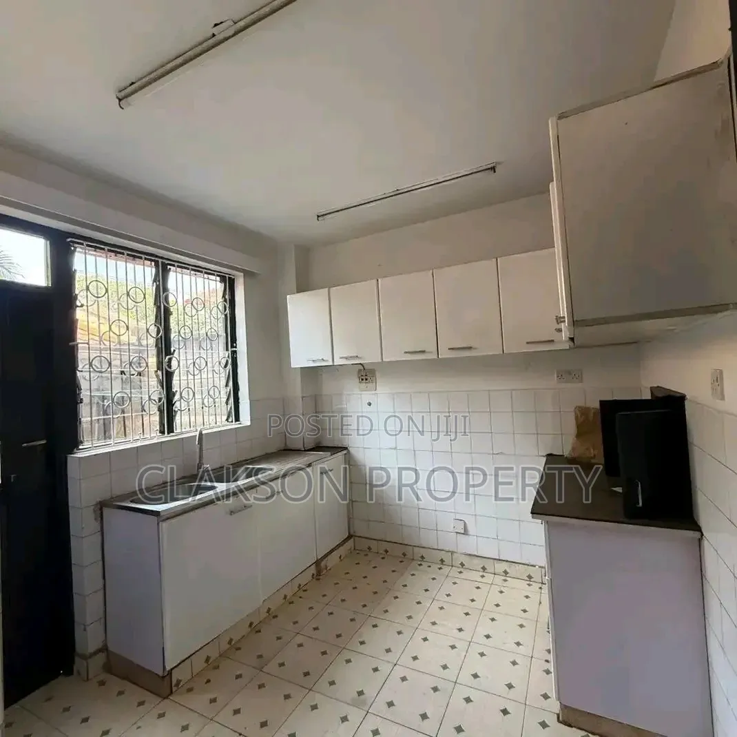 4bdrm House in Lavington, Muthangari for rent