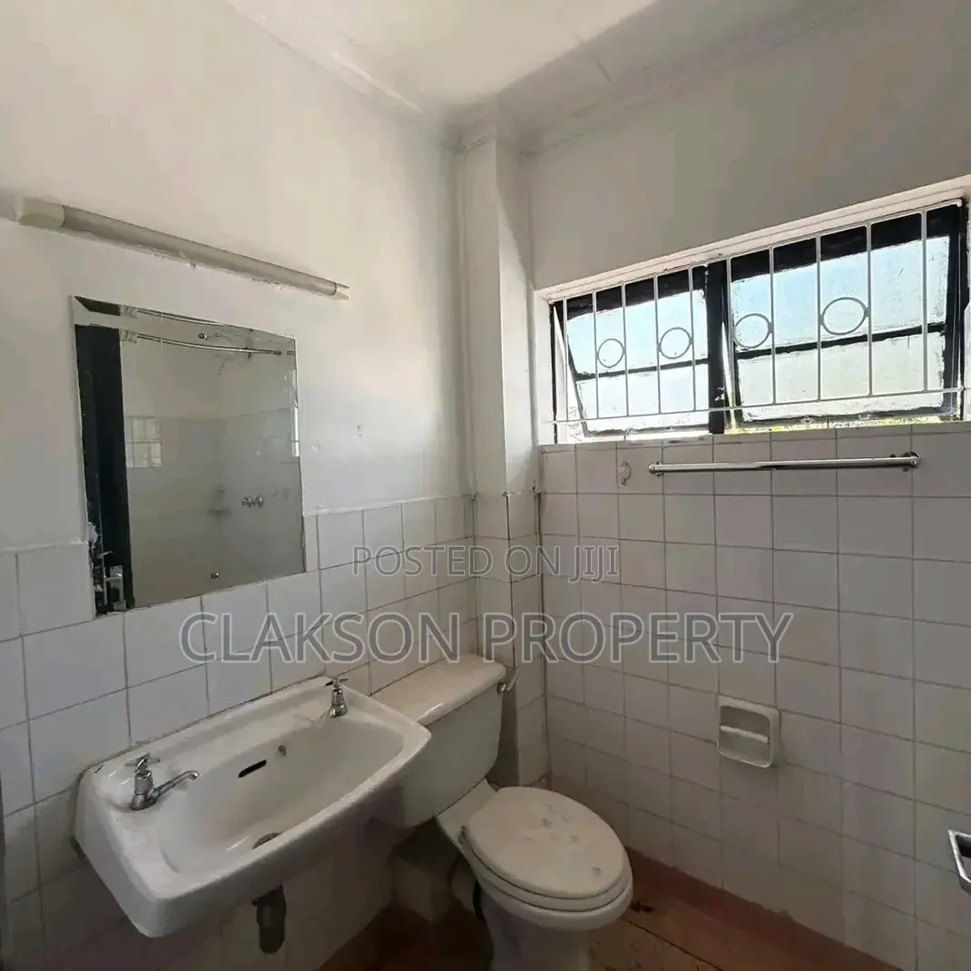 4bdrm House in Lavington, Muthangari for rent