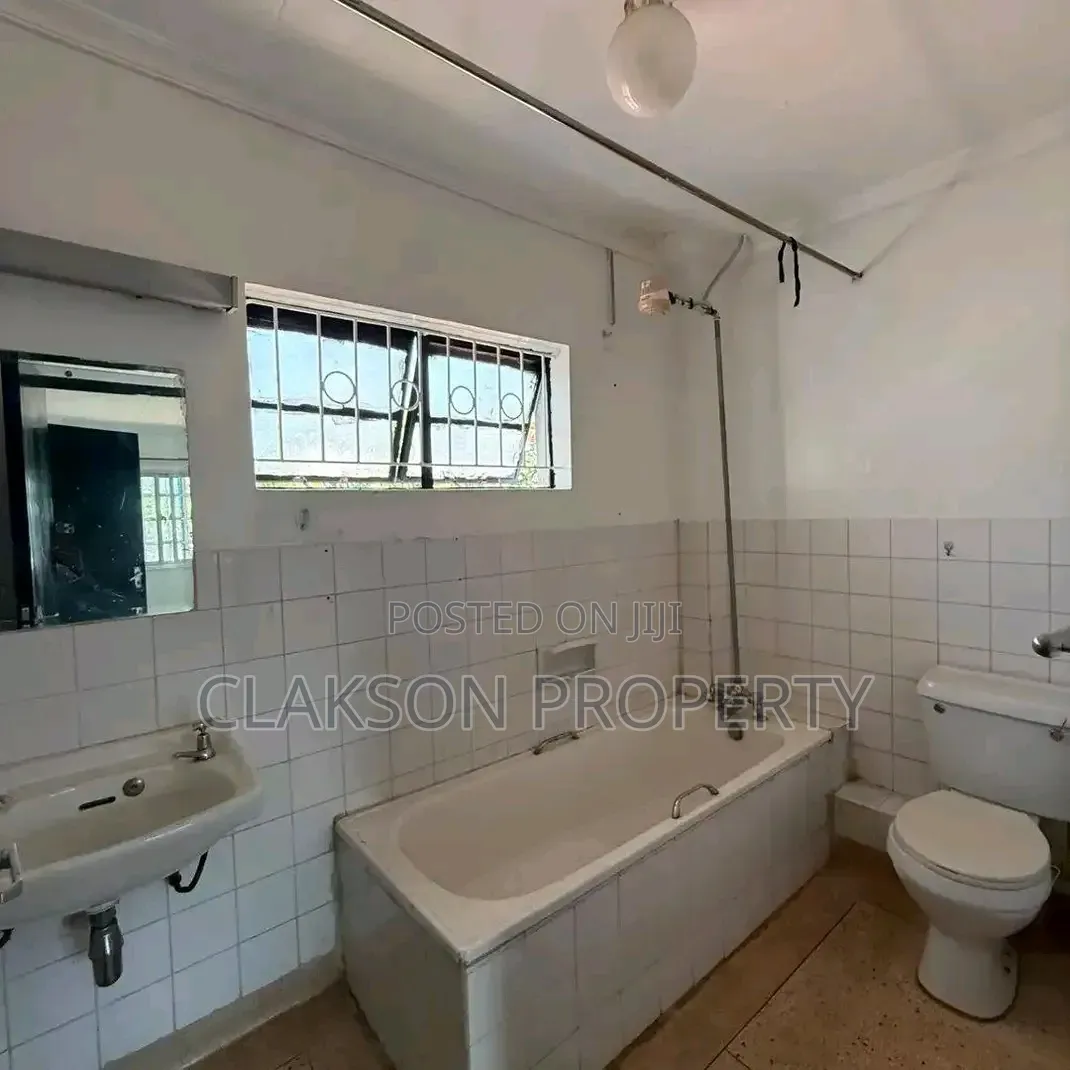 4bdrm House in Lavington, Muthangari for rent