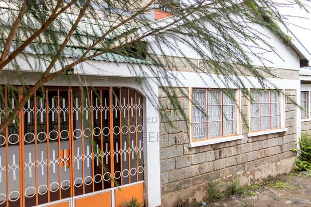 3bdrm Bungalow in Kwa Mlima,Blessed, Hillview Estate for sale