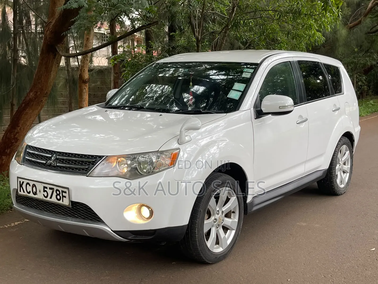 Mitsubishi Outlander 2012 White