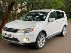 Mitsubishi Outlander 2012 White