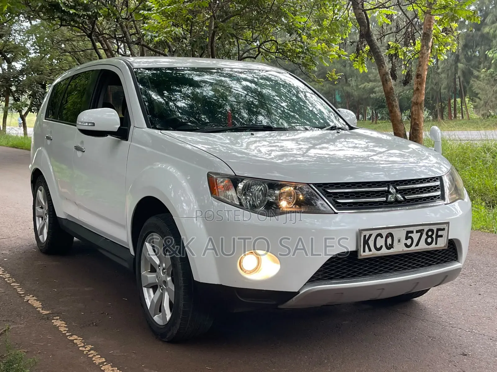 Mitsubishi Outlander 2012 White