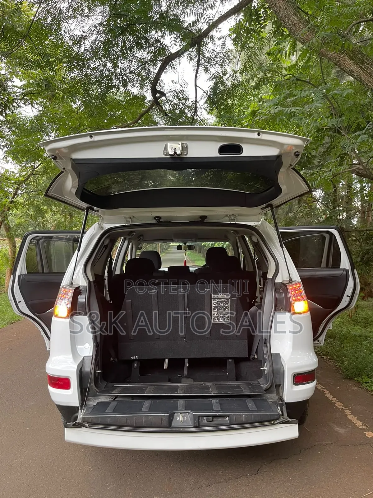 Mitsubishi Outlander 2012 White
