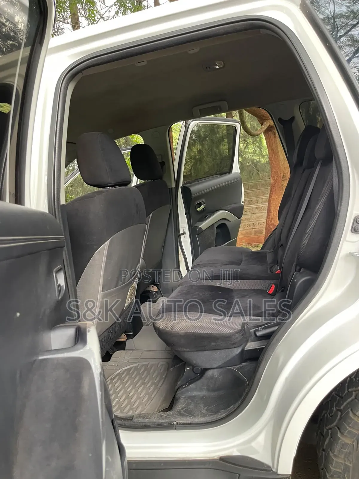 Mitsubishi Outlander 2012 White