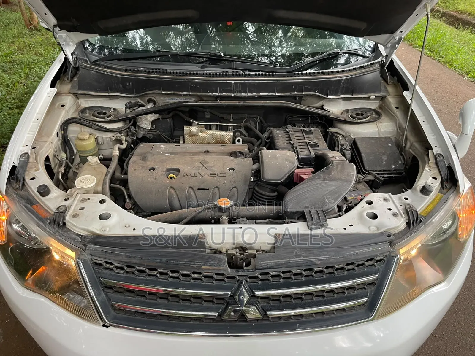Mitsubishi Outlander 2012 White