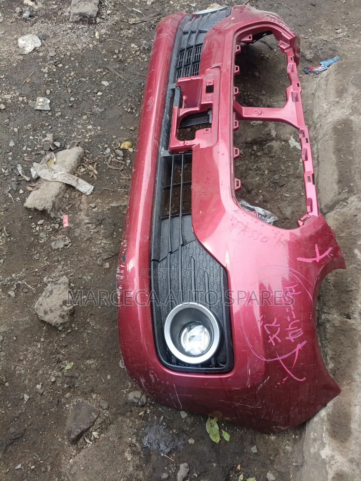 Bumper Daihatsu Boon.