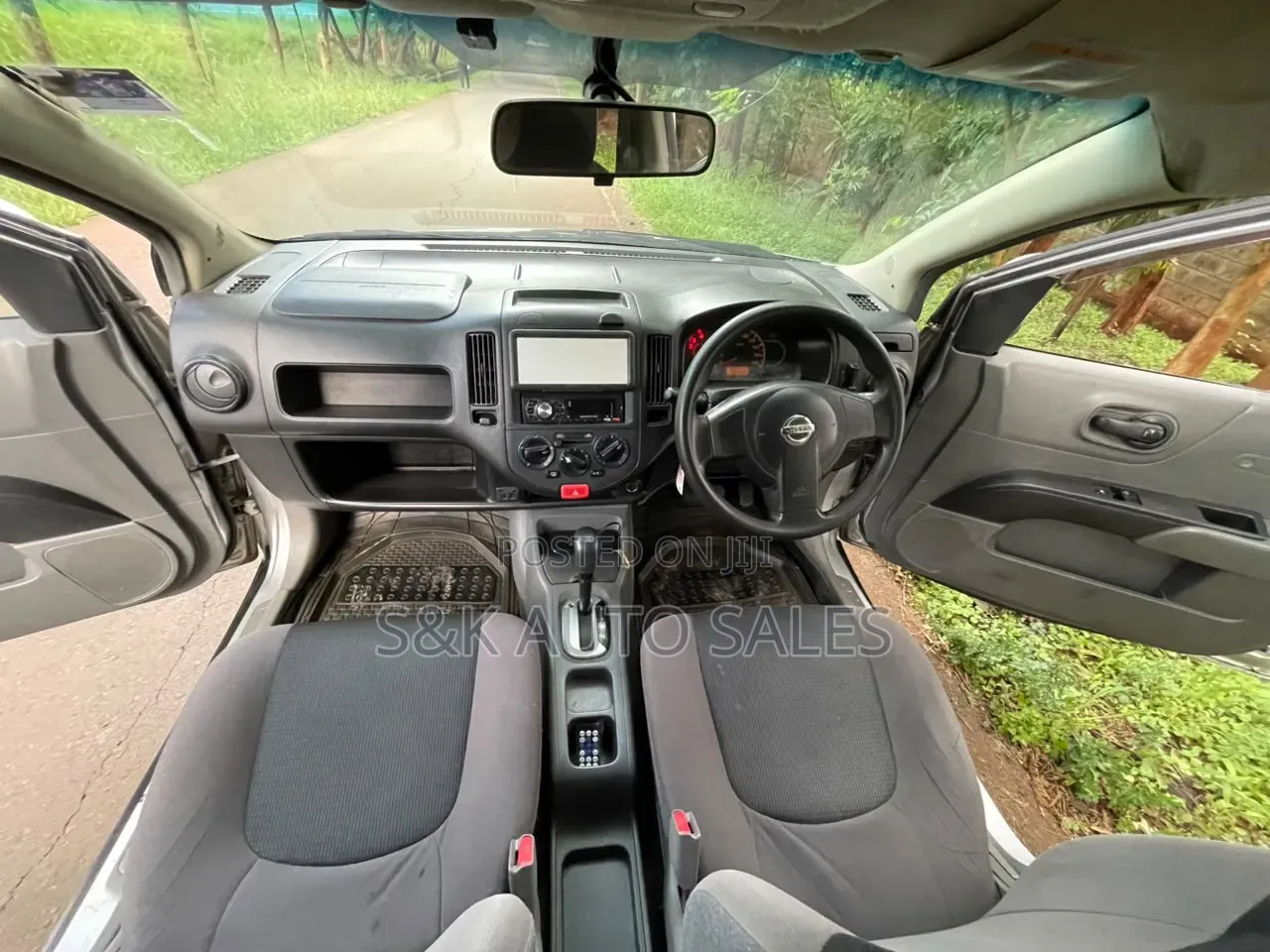 Nissan Advan 2014 Silver