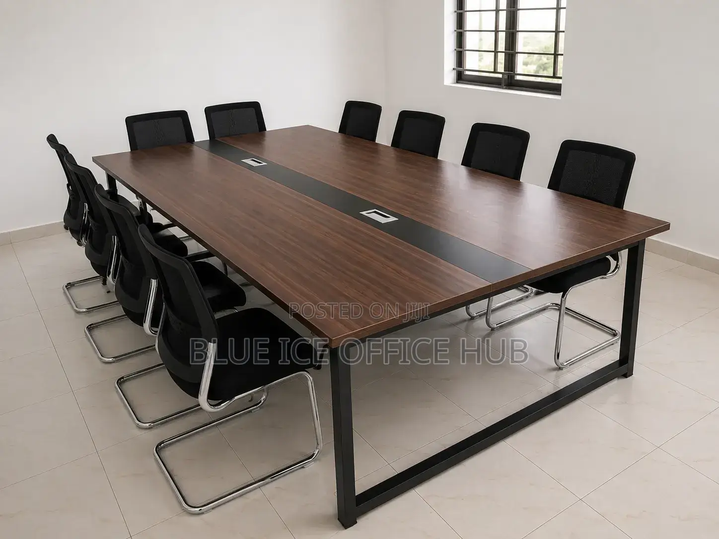 Office Meeting Table With Metallic Frame