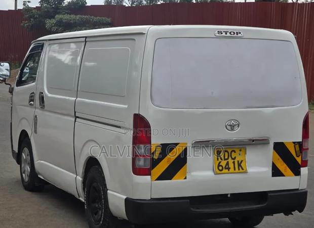 Toyota HiAce 2014 White - thumbnail 5