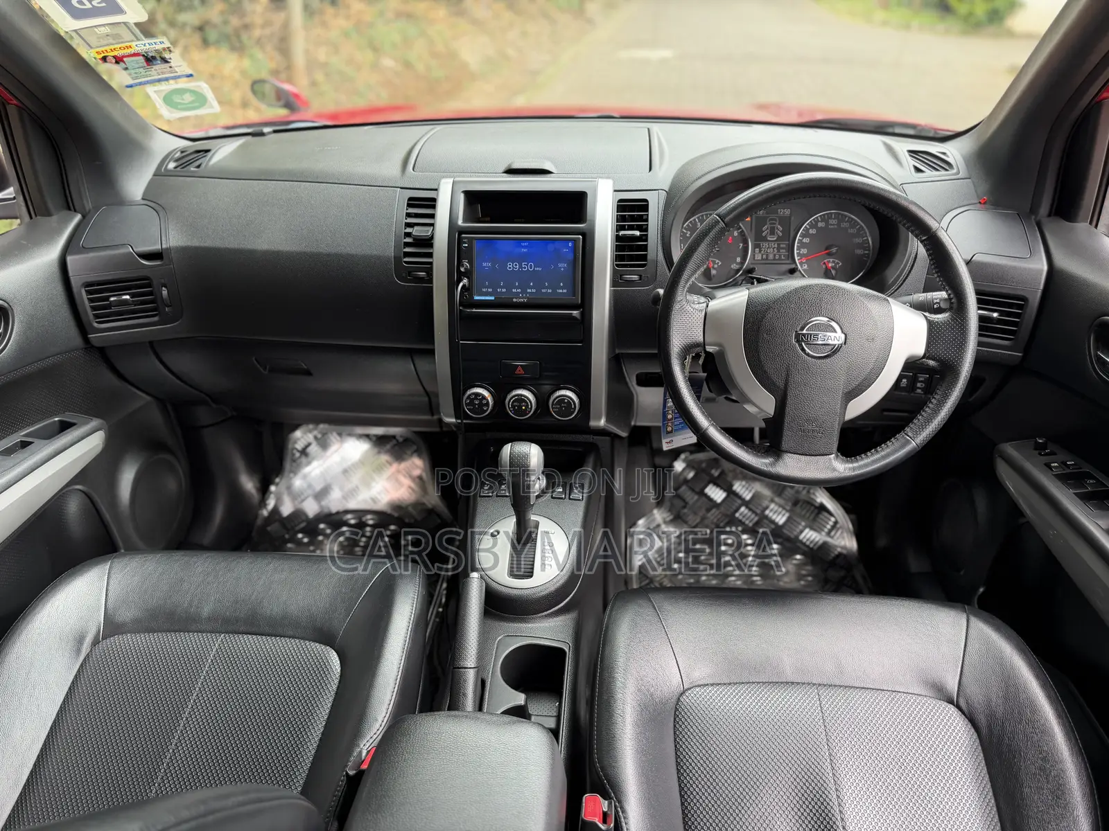Nissan X-Trail 2.0 Petrol XE 2012 Red