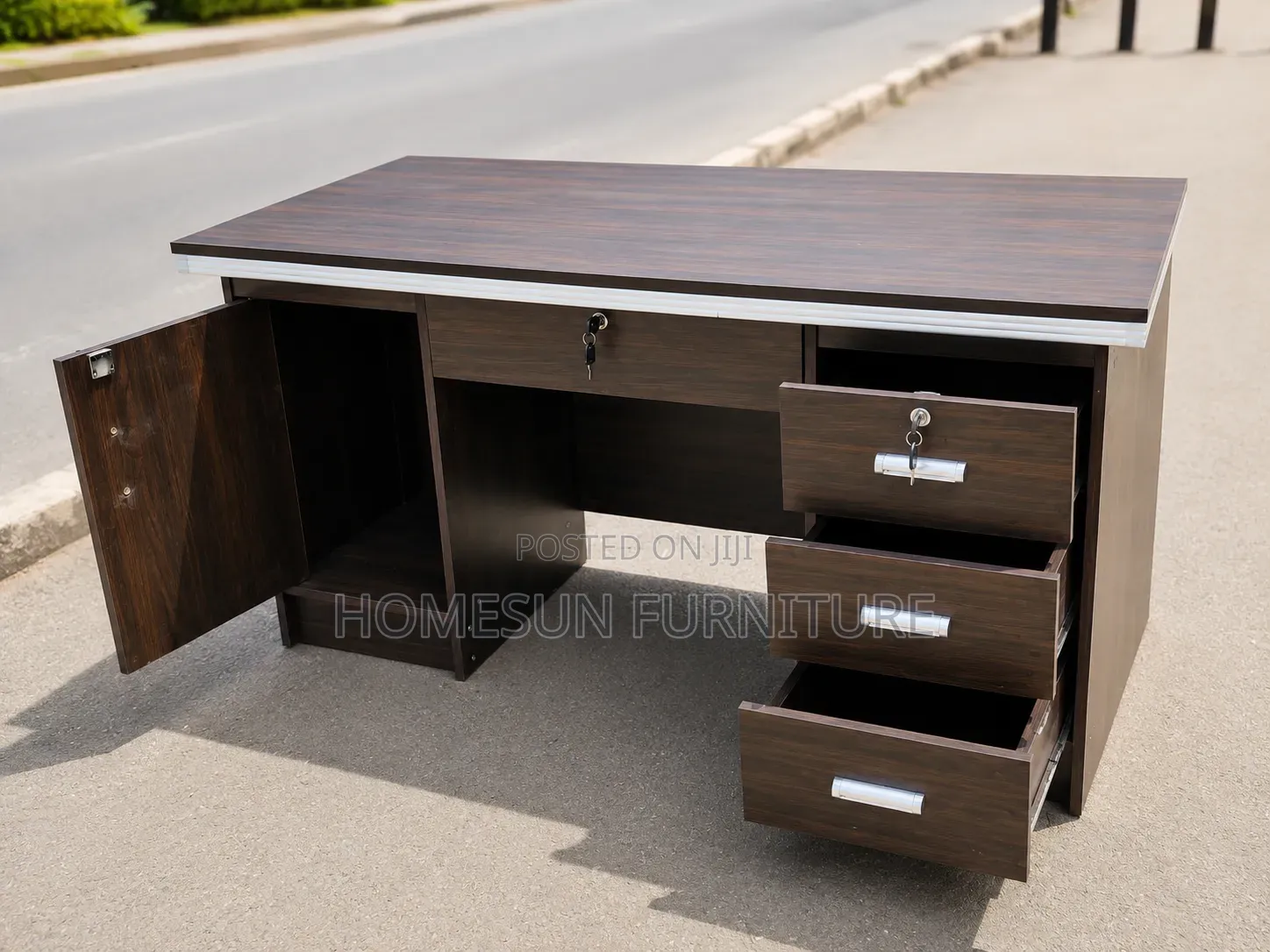 Executive Office Desk With Drawers