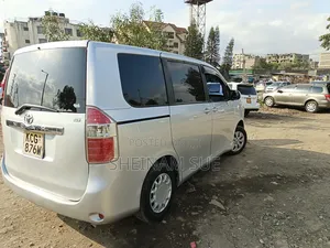 Toyota Noah 2008 Silver