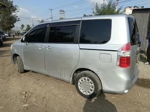 Toyota Noah 2008 Silver