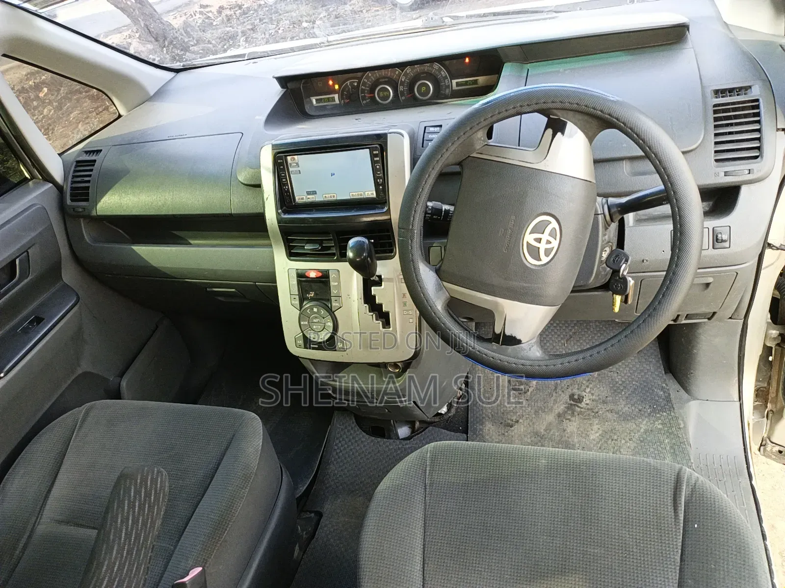 Toyota Noah 2008 Silver