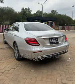 Mercedes-Benz E200 2018 Silver