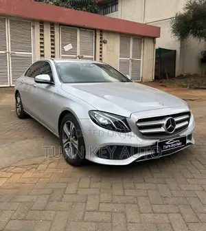 Mercedes-Benz E200 2018 Silver